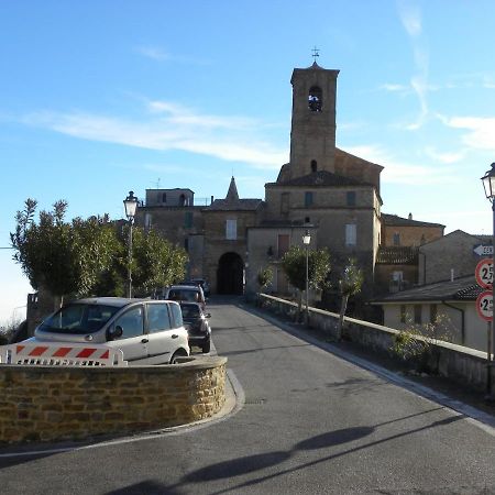 Villa La Collina Di Emma Massignano Exterior foto